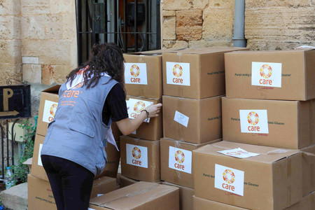 CARE Food Distributions in Beyrouth 